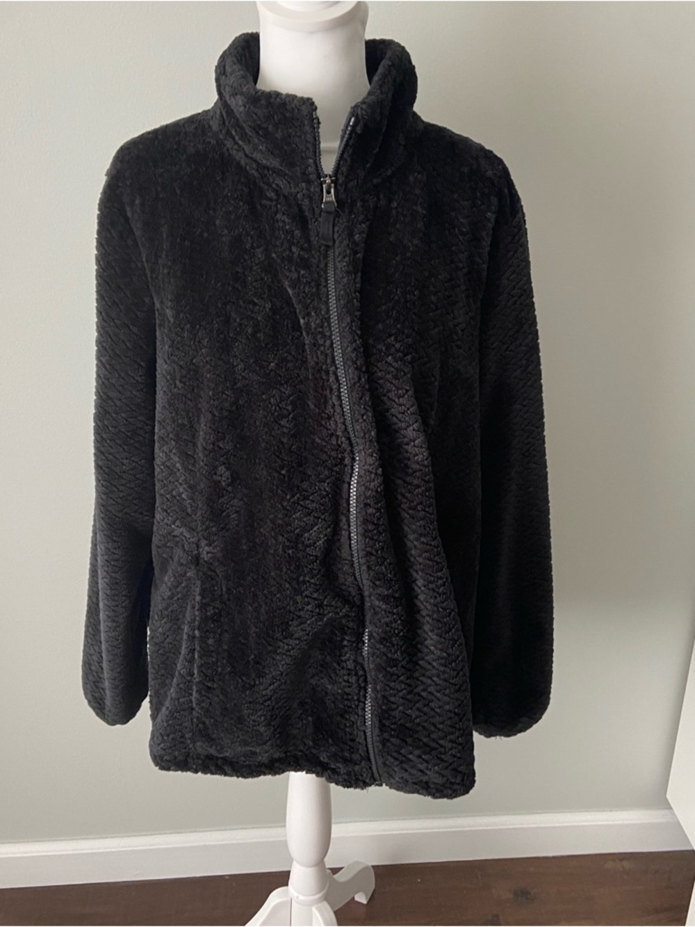 FREE2B Black Faux Fur Zip-Up Jacket – Size XXL